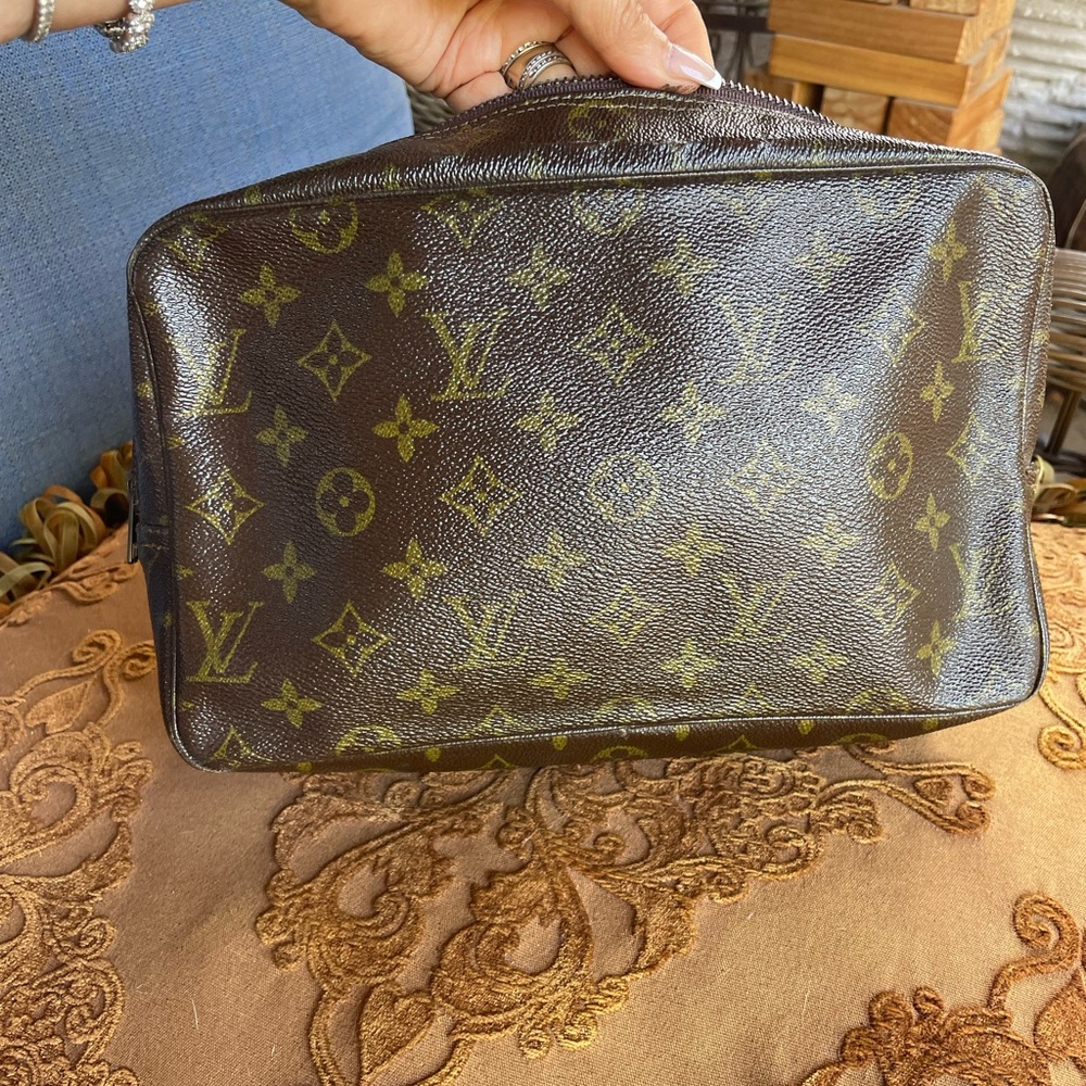 Louis Vuitton Monogram Canvas Trousers sse28 Toiletry Pouch – Brown and Gold